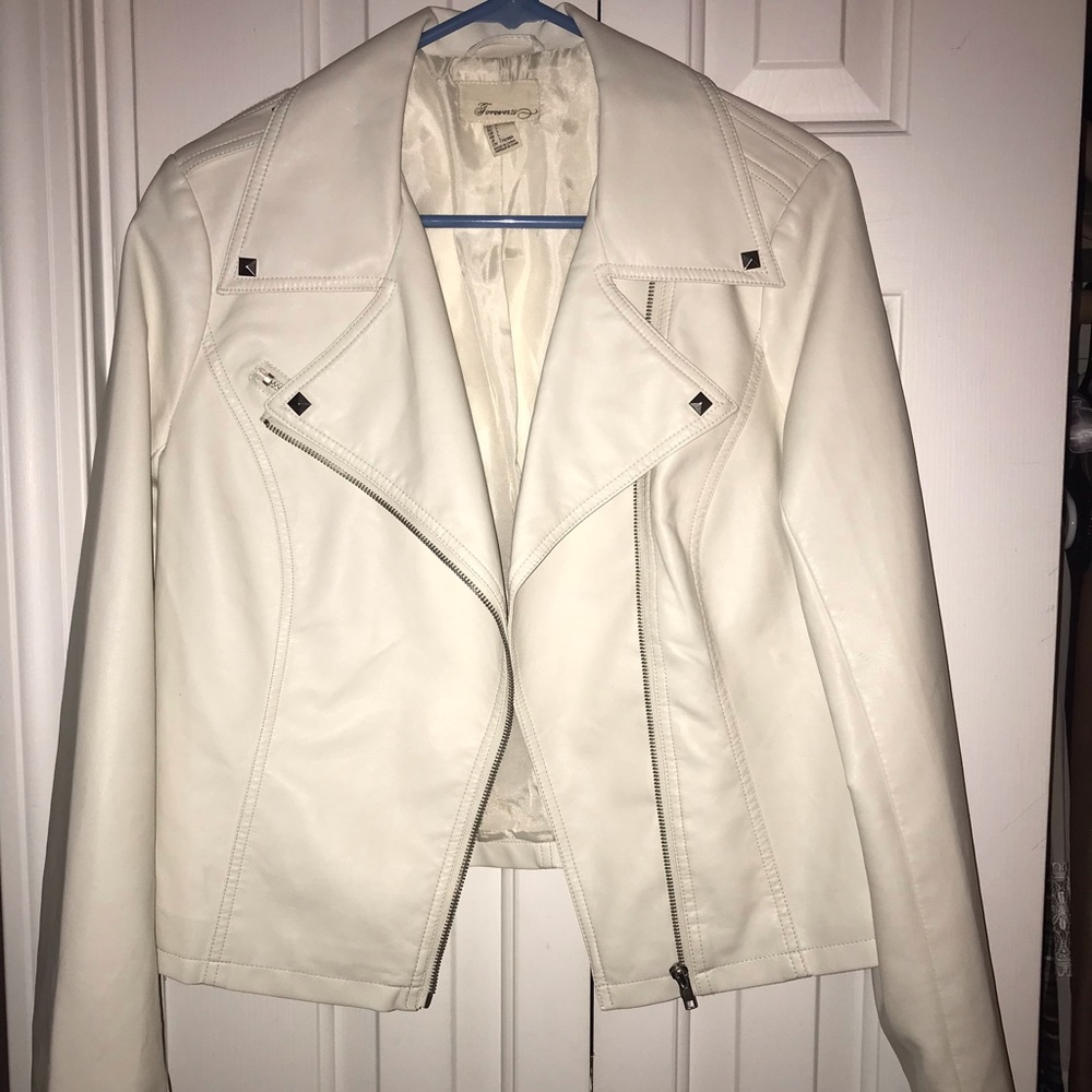 White leather jacket forever 21 large
